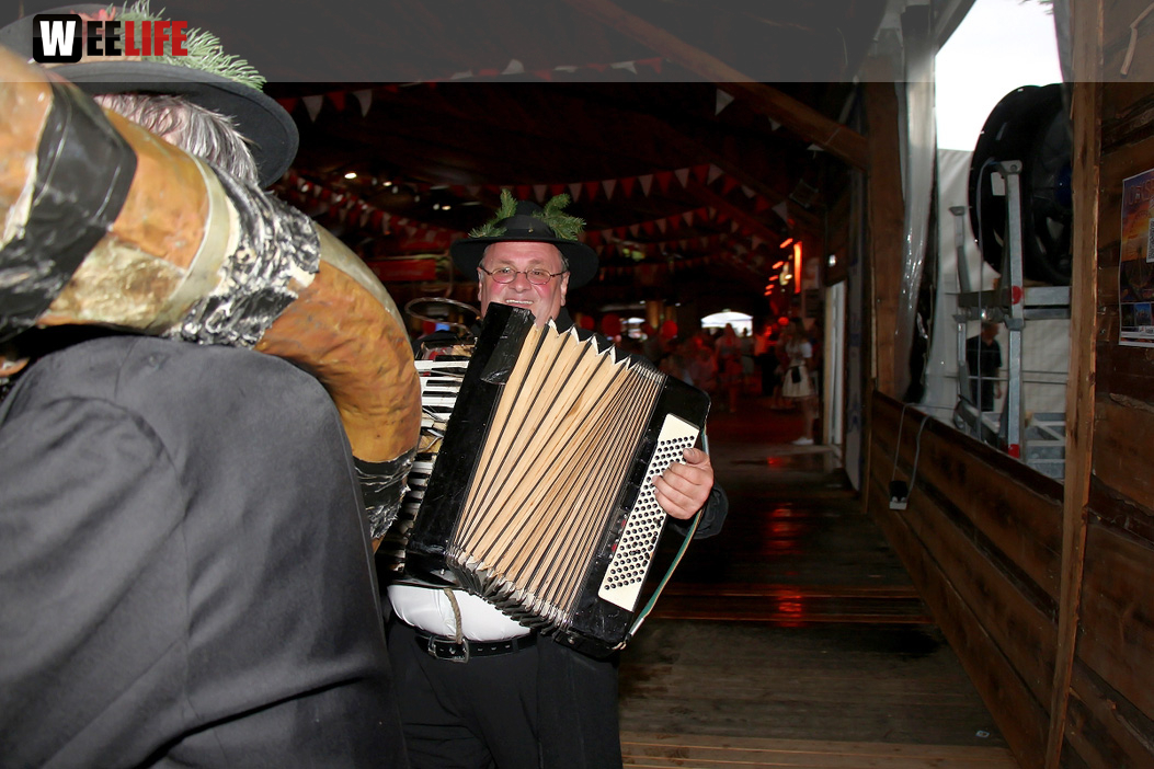 Tag der Sparkasse Jetzendorfer Hinterhofmusikanten Hofer Volksfest 2018