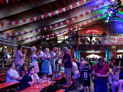 Surprise Tag 8 Hofer Volksfest 2018 – Foto 31