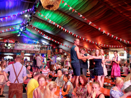 Surprise Tag 8 Hofer Volksfest 2018 – Foto 39