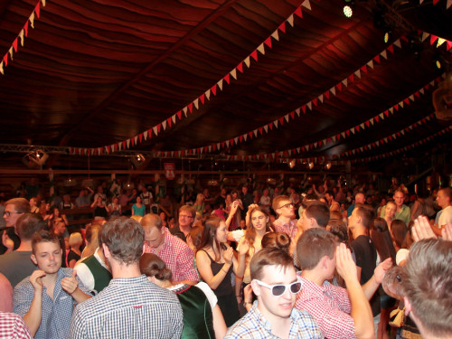 Surprise Tag 8 Hofer Volksfest 2018 – Foto 49