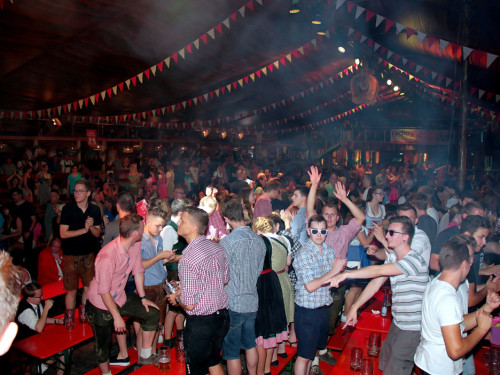 Surprise Tag 8 Hofer Volksfest 2018 – Foto 56