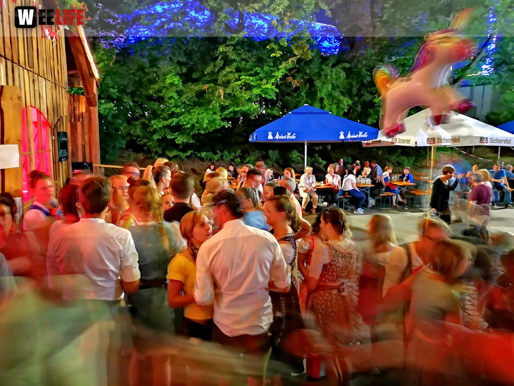 Auszug der Bedienungen  Hofer Volksfest 2018