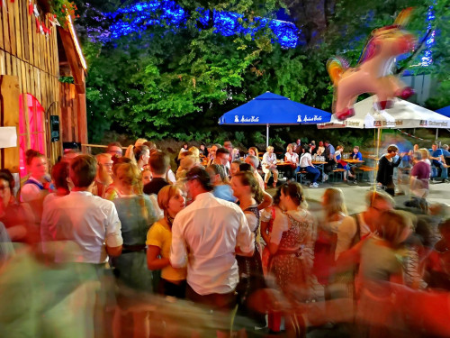 Auszug der Bedienungen  Hofer Volksfest 2018 – Foto 7