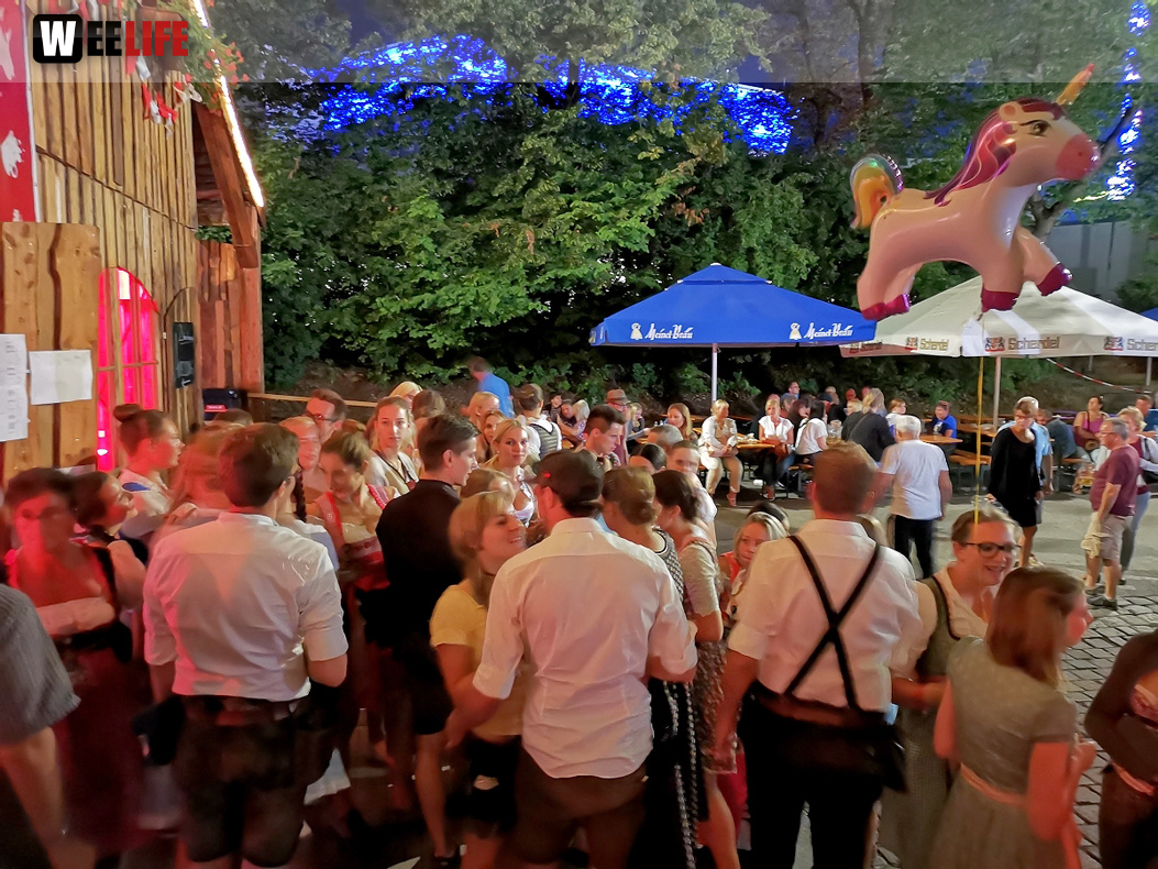 Auszug der Bedienungen  Hofer Volksfest 2018