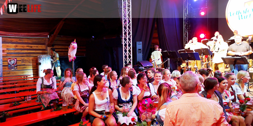 Auszug der Bedienungen  Hofer Volksfest 2018