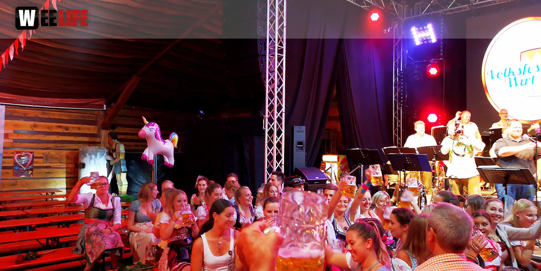 Auszug der Bedienungen  Hofer Volksfest 2018