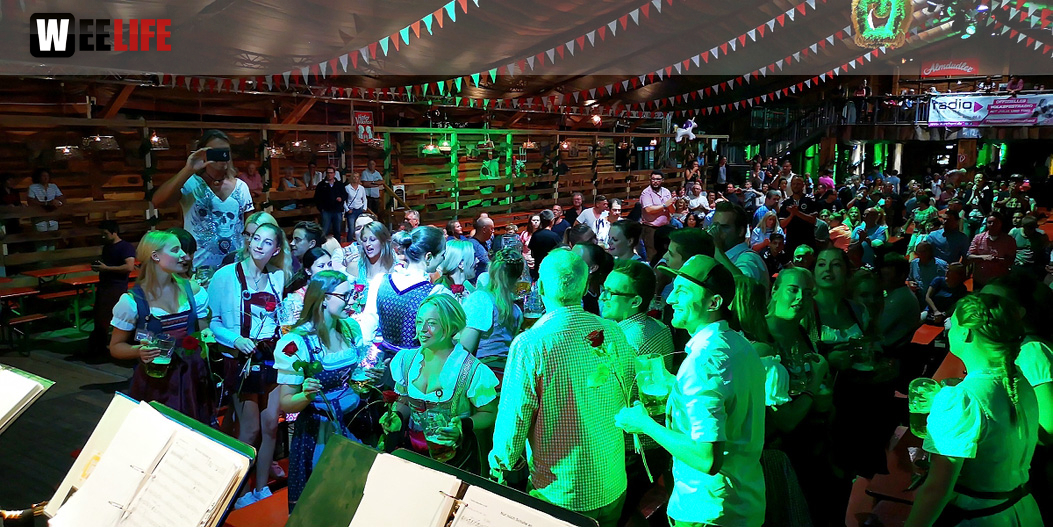 Auszug der Bedienungen  Hofer Volksfest 2018