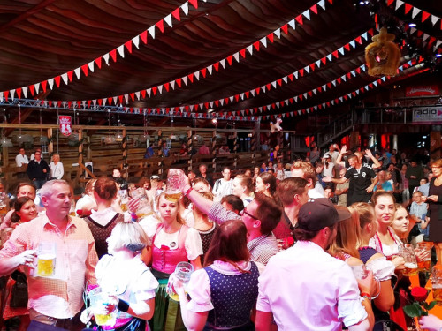 Auszug der Bedienungen  Hofer Volksfest 2018 – Foto 34