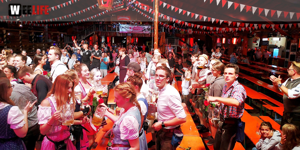 Auszug der Bedienungen  Hofer Volksfest 2018