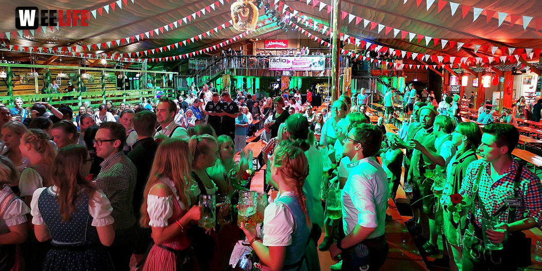 Auszug der Bedienungen  Hofer Volksfest 2018