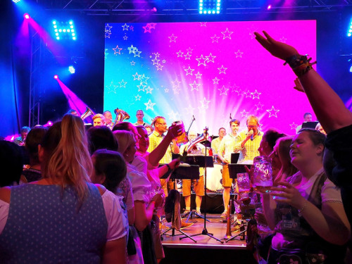 Auszug der Bedienungen  Hofer Volksfest 2018 – Foto 45