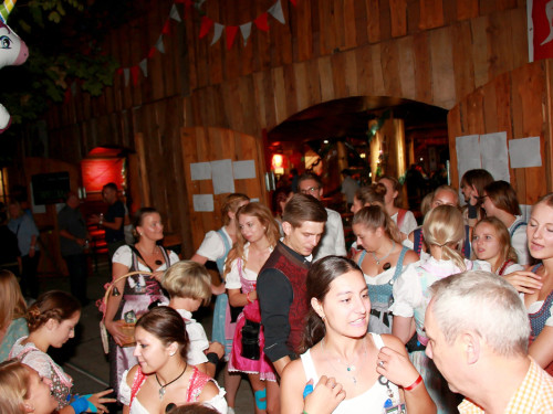 Auszug der Bedienungen  Hofer Volksfest 2018 – Foto 50
