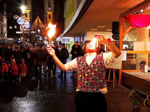 Feuerspucker Chariash Weihnachtsmarkt Hof 2.12.2018 – Foto 22