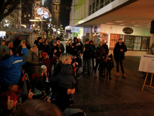 Feuerspucker Chariash Weihnachtsmarkt Hof 2.12.2018 – Foto 33