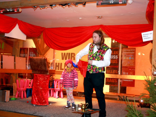 Feuerspucker Chariash Weihnachtsmarkt Hof 2.12.2018 – Foto 38