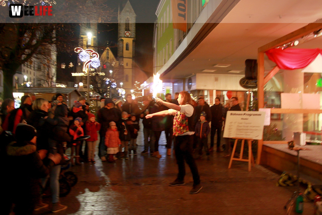 Feuerspucker Chariash Weihnachtsmarkt Hof 2.12.2018