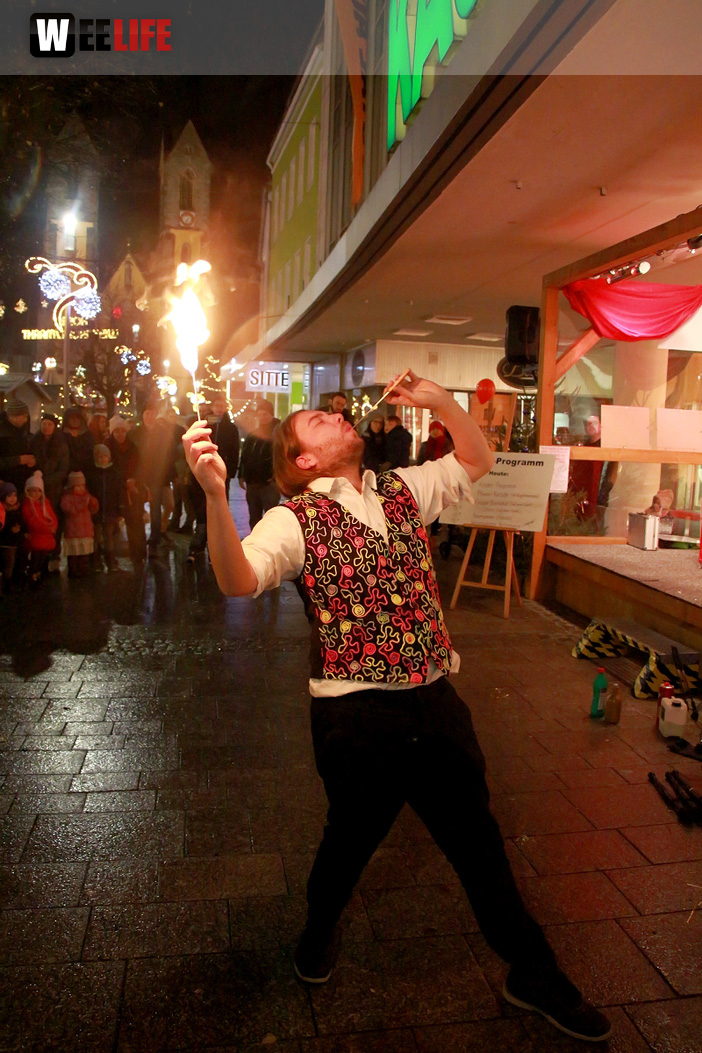 Feuerspucker Chariash Weihnachtsmarkt Hof 2.12.2018