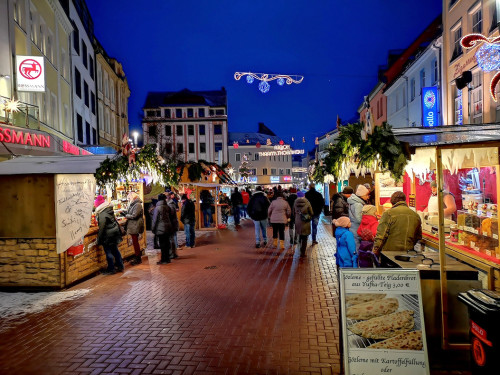 Eisschnitzer  Hofer Weihnachtsmarkt 2018 16.12.2018 – Foto 45