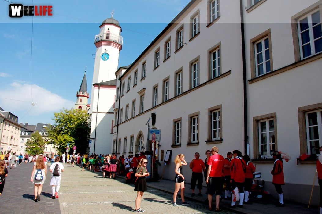 Aufstellung Volksfestumzug  Hofer Volksfest Tag 1