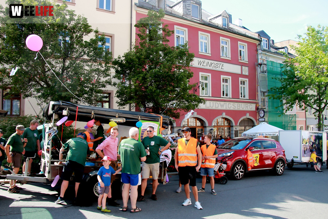 Aufstellung Volksfestumzug  Hofer Volksfest Tag 1