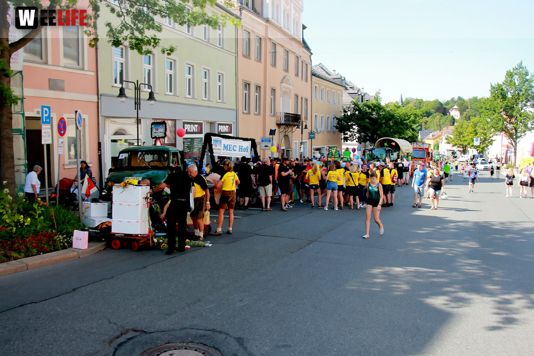 Aufstellung Volksfestumzug  Hofer Volksfest Tag 1