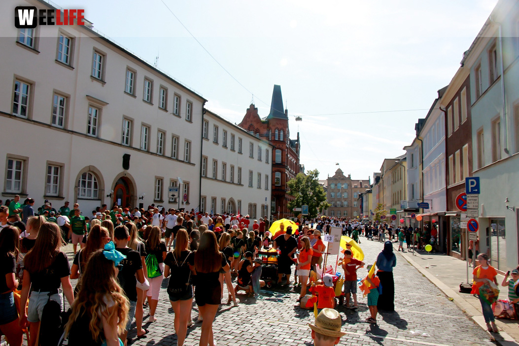 Aufstellung Volksfestumzug  Hofer Volksfest Tag 1