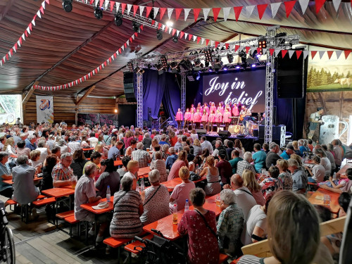 Gospelfrühschoppen mit Joy in Belief ProHof Hofer Volksfest 2019 – Foto 47