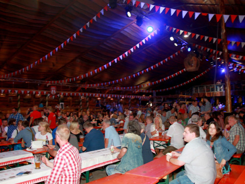 Gery & the Johnboys  Tag der Generationen Hofer Volksfest Tag 4 – Foto 82