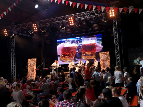Gery & the Johnboys  Tag der Generationen Hofer Volksfest Tag 4 – Foto 98