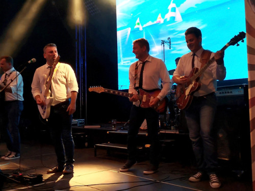 Gery & the Johnboys  Tag der Generationen Hofer Volksfest Tag 4 – Foto 103