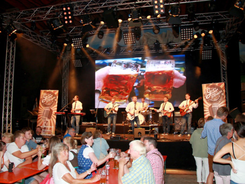 Gery & the Johnboys  Tag der Generationen Hofer Volksfest Tag 4 – Foto 106