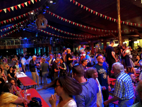 Gery & the Johnboys  Tag der Generationen Hofer Volksfest Tag 4 – Foto 109