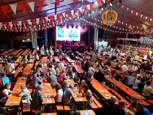 Pulp Fiction Tag der Sparkasse Hofer Volksfest Tag 5 – Foto 32