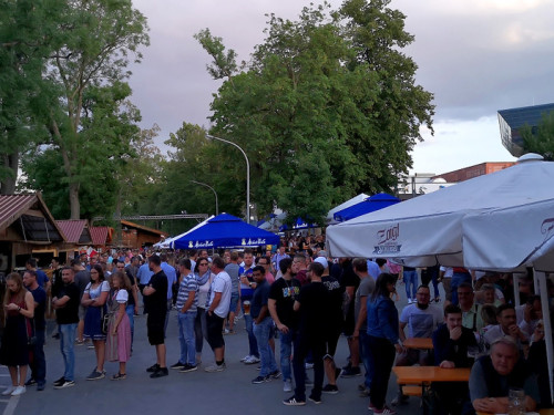 Nachmittag Tag der Betriebe Gealan Hofer Volksfest Tag 7 – Foto 10