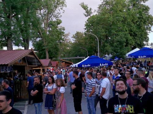 Nachmittag Tag der Betriebe Gealan Hofer Volksfest Tag 7 – Foto 11