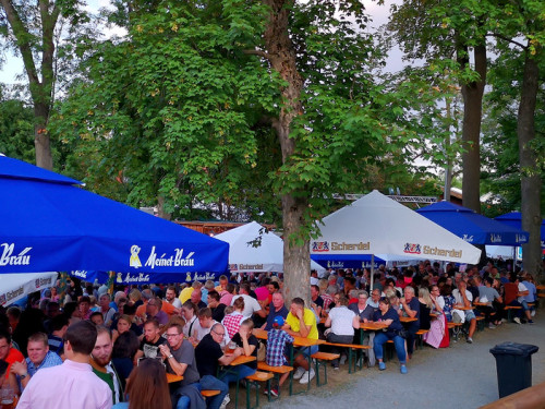 Nachmittag Tag der Betriebe Gealan Hofer Volksfest Tag 7 – Foto 14