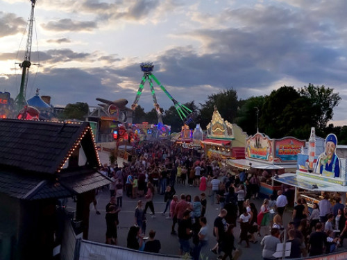 Nachmittag Tag der Betriebe Gealan Hofer Volksfest Tag 7 – Foto 21