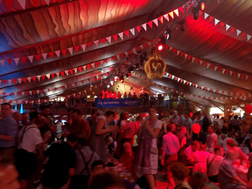 Surprise Tag der Betriebe Gealan Hofer Volksfest Tag 7 – Foto 9