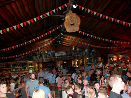 Aischzeit Lipperts Getränkevielfalt Tag 9 Hofer Volksfest Tag 9 – Foto 15