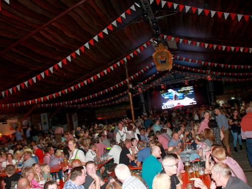 Aischzeit Lipperts Getränkevielfalt Tag 9 Hofer Volksfest Tag 9 – Foto 20