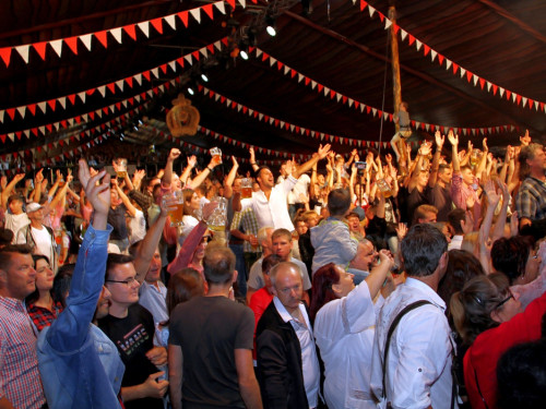 Aischzeit Lipperts Getränkevielfalt Tag 9 Hofer Volksfest Tag 9 – Foto 28