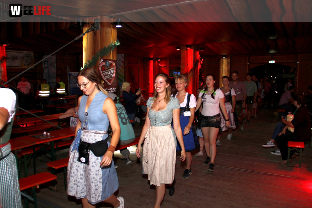 Auszug der Bedienungen  Hofer Volksfest Hofer Volksfest 2019