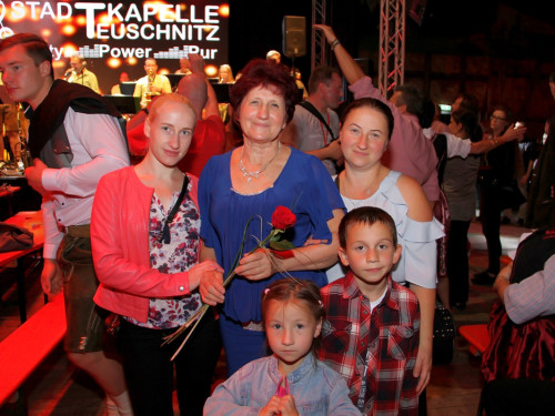 Auszug der Bedienungen  Hofer Volksfest Hofer Volksfest 2019 – Foto 14