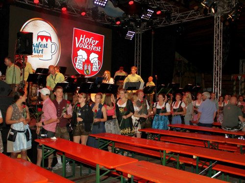 Auszug der Bedienungen  Hofer Volksfest Hofer Volksfest 2019 – Foto 27