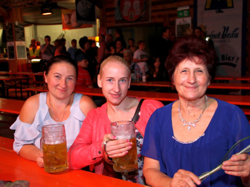 Auszug der Bedienungen  Hofer Volksfest Hofer Volksfest 2019 – Foto 29