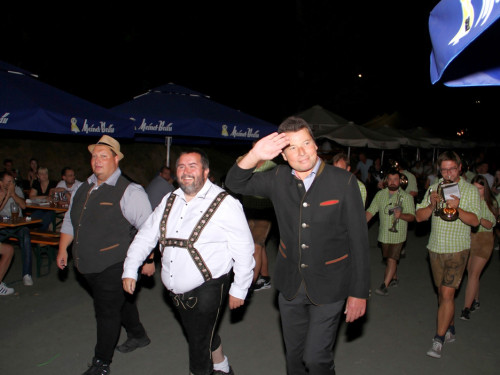 Auszug der Bedienungen  Hofer Volksfest Hofer Volksfest 2019 – Foto 33