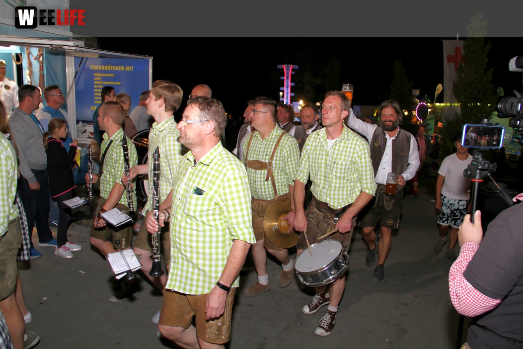 Auszug der Bedienungen  Hofer Volksfest Hofer Volksfest 2019