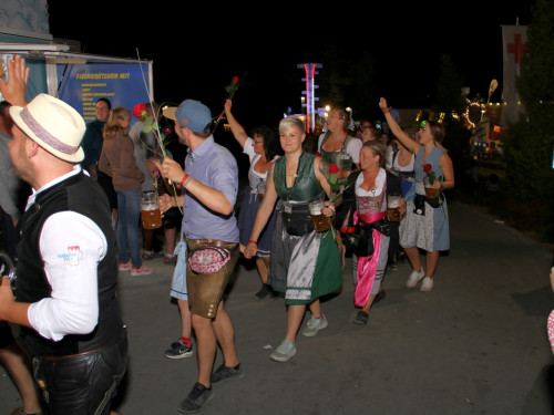 Auszug der Bedienungen  Hofer Volksfest Hofer Volksfest 2019 – Foto 44