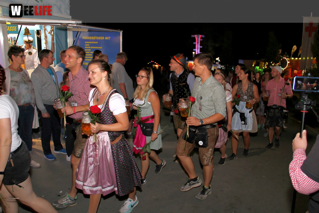 Auszug der Bedienungen  Hofer Volksfest Hofer Volksfest 2019
