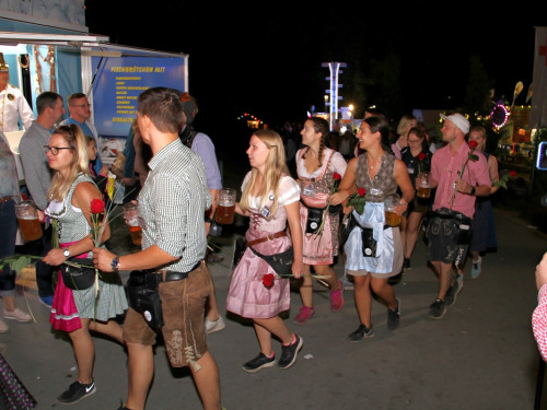 Auszug der Bedienungen  Hofer Volksfest Hofer Volksfest 2019 – Foto 52
